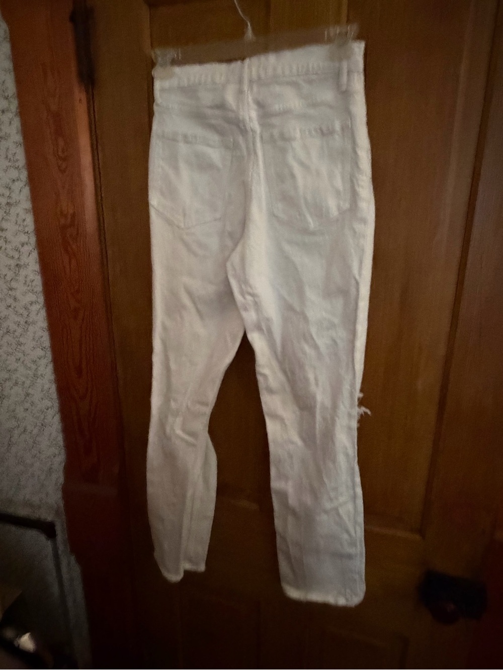 Abercrombie & Fitch The ’90s Straight Ultra High Rise Distressed White Jeans Siz - Picture 8 of 8